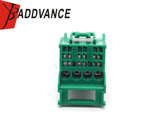 24 Pin 1-2295389-4 PA66 Female Green Crimp Connector With Terminal For Car